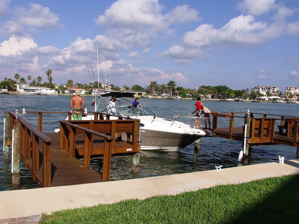 Westwinds Waterfront Resort St. Pete Beach Exteriér fotografie