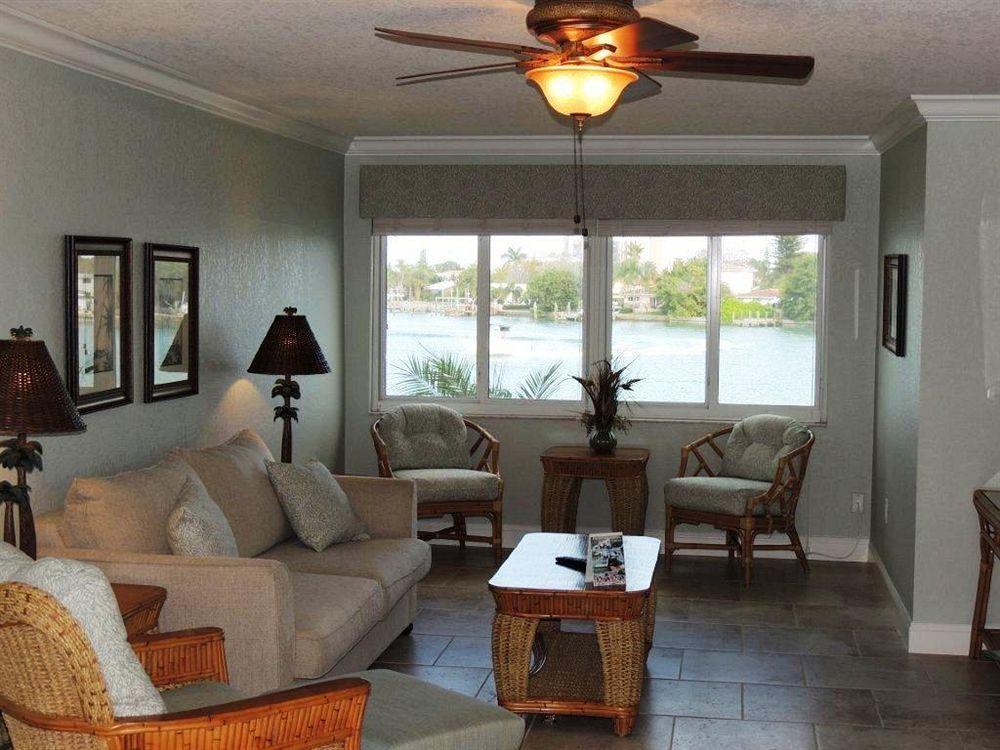 Westwinds Waterfront Resort St. Pete Beach Exteriér fotografie