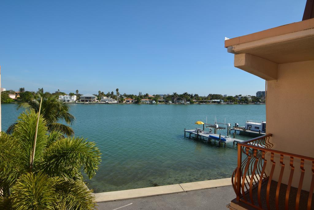 Westwinds Waterfront Resort St. Pete Beach Exteriér fotografie