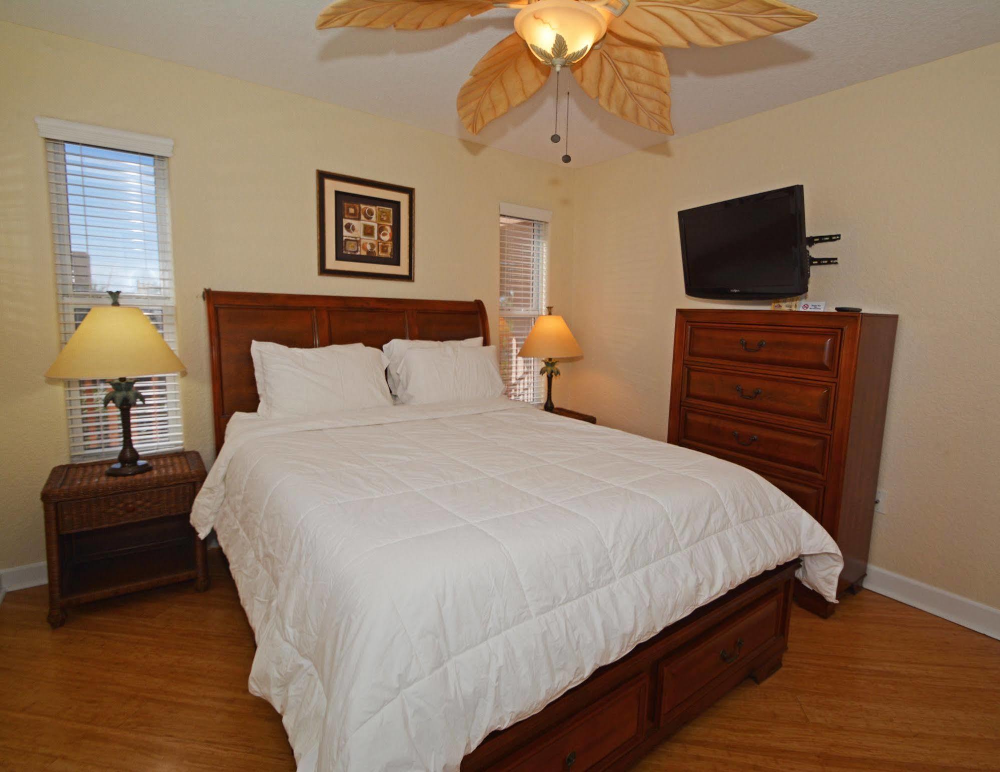 Westwinds Waterfront Resort St. Pete Beach Exteriér fotografie