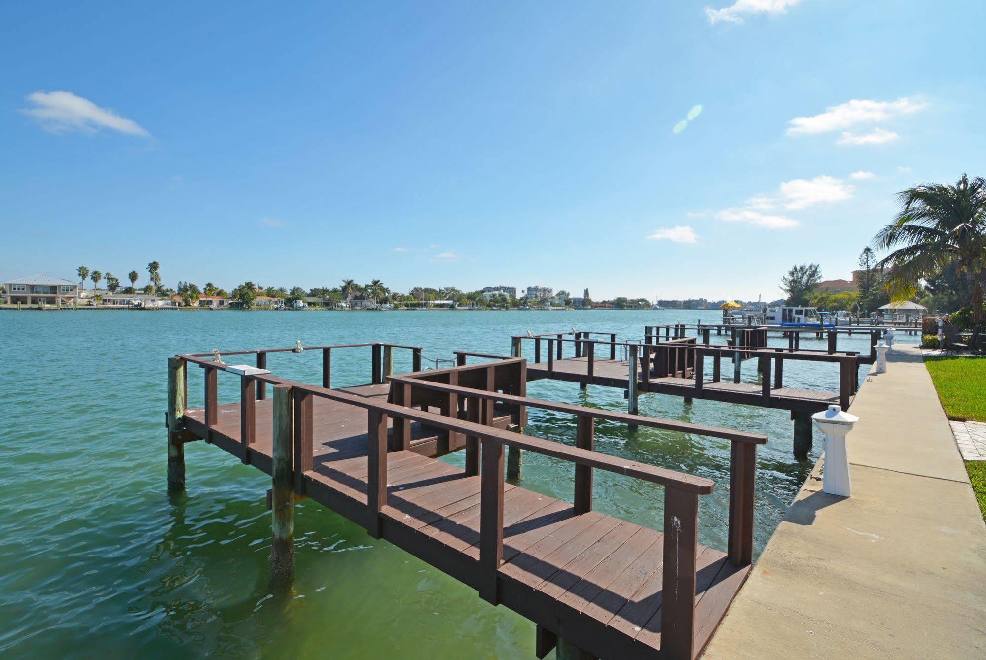 Westwinds Waterfront Resort St. Pete Beach Exteriér fotografie